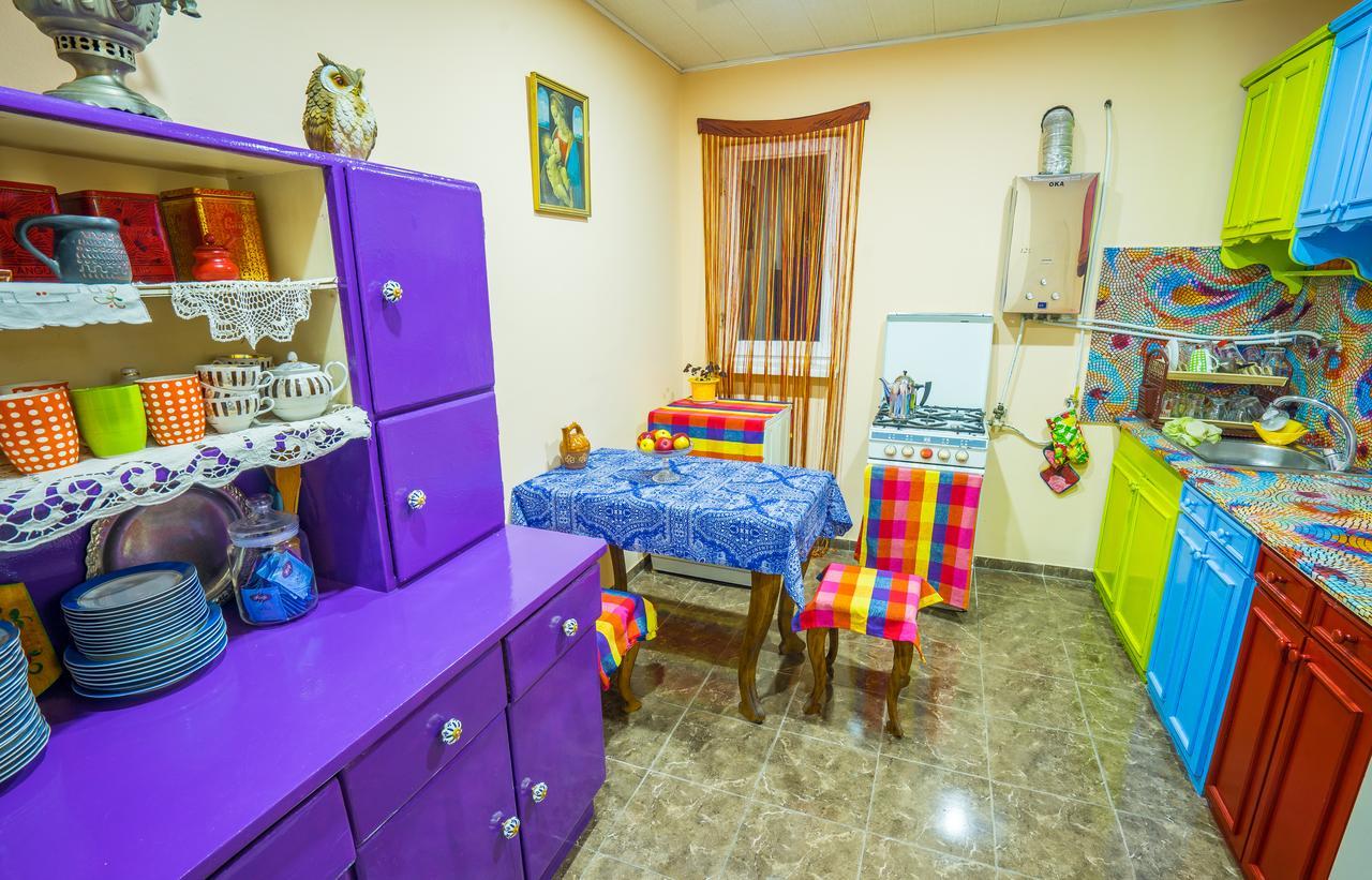 Zgarbi Hostel Тбілісі Екстер'єр фото