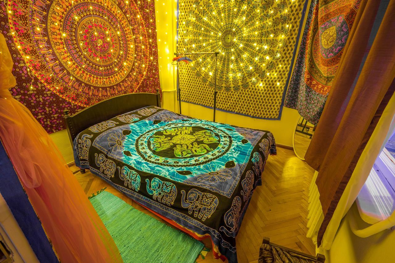 Zgarbi Hostel Тбілісі Екстер'єр фото