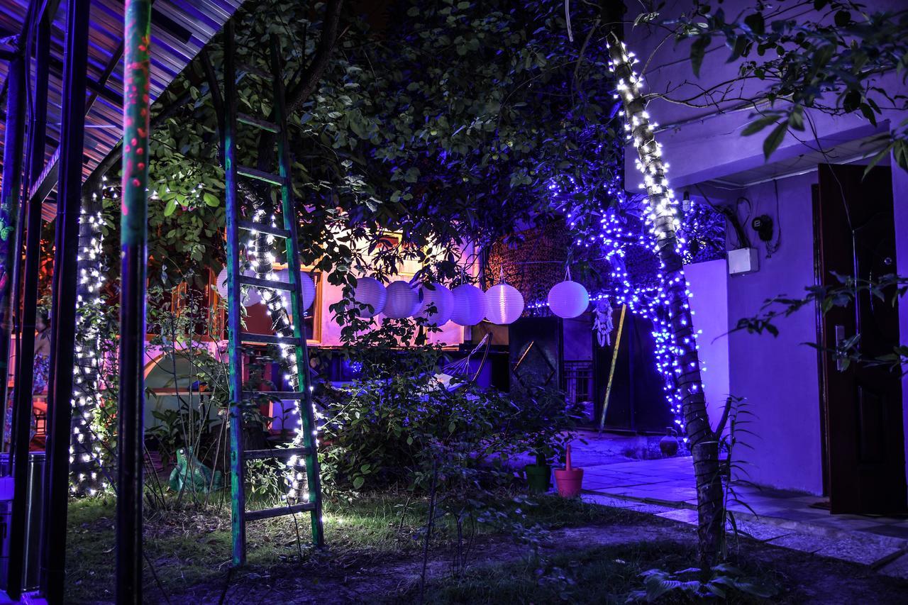 Zgarbi Hostel Тбілісі Екстер'єр фото