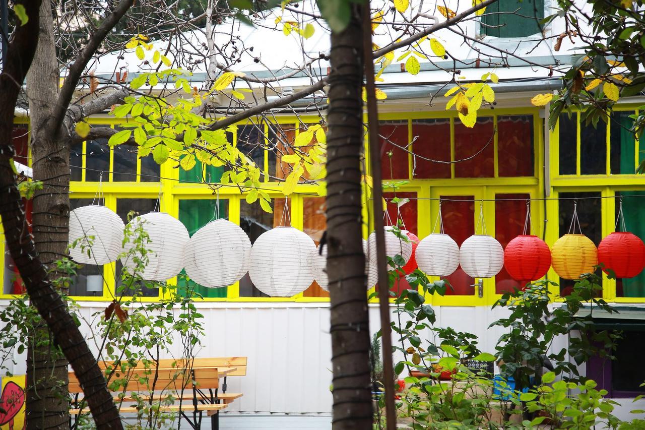 Zgarbi Hostel Тбілісі Екстер'єр фото