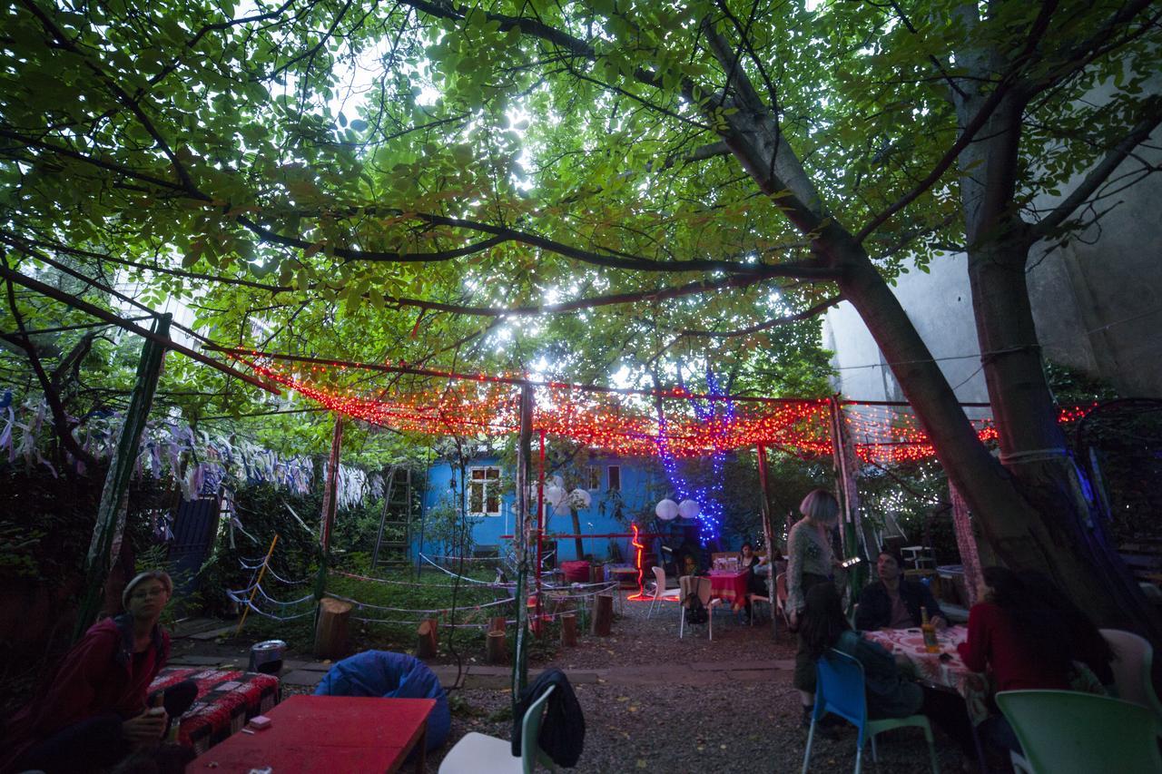 Zgarbi Hostel Тбілісі Екстер'єр фото